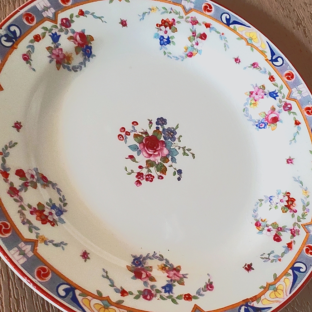J & G Meakin saucer plates